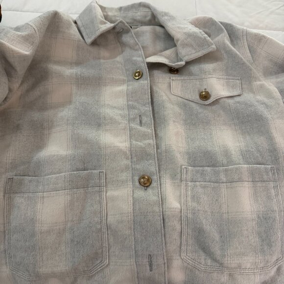 American Eagle Plaid Shacket (Gray) - Picture 5 of 5